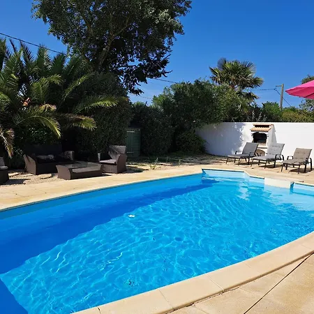 Holiday home Maison Confortable Avec Piscine Privee, 3 Chambres, Proche Foret Et Plage. - Fr-1-323-542 *